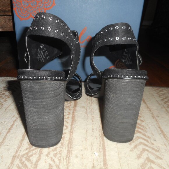 NIB Carlos Santana black stud block heels, size 8M - Picture 5 of 8